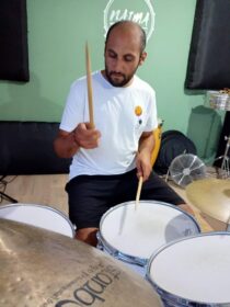 Μακατσέλος Αλέξης – Drums ιδιαίτερα μαθήματα