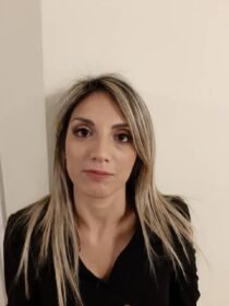 ΜΟΥΤΖΟΥΡΗ ΑΝΔΡΙΑΝΑ – Ιδιαίτερα Μαθήματα Φιλολογικών ιδιαίτερα μαθήματα