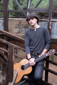 Φωτογραφία του Γιάννης Μητρούσης – Κιθάρα