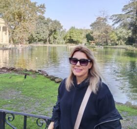 Αιμιλία Θεοδοσίου – Αγγλικά ιδιαίτερα μαθήματα