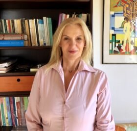 Άννα Τσιτσιπα – Φιλολογικά Φωτογραφία του Άννα Τσιτσιπα – Φιλολογικά