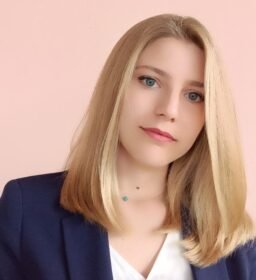 Εριέττη Χατζηανέστη – Φιλολογικά ιδιαίτερα μαθήματα