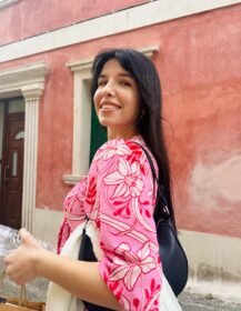 Φωτογραφία του Φωτεινή Φωτιάδου – Αγγλικά