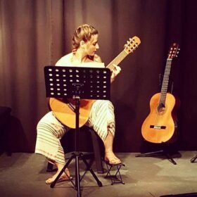 Κατερίνα Ζαβογιάννη – Κιθάρα ιδιαίτερα μαθήματα