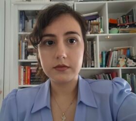 Χριστίνα Χότζα – Αγγλικά ιδιαίτερα μαθήματα