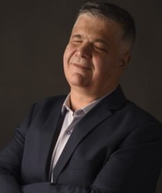 Νεκτάριος Μαλλάς – Πιάνο ιδιαίτερα μαθήματα