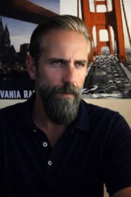 Brooks Tim – Αγγλικά ιδιαίτερα μαθήματα